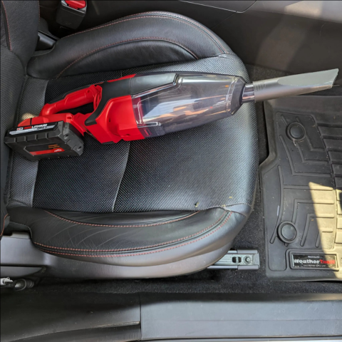 שואב אבק ללא חוט לרכב — כוח ונוחות