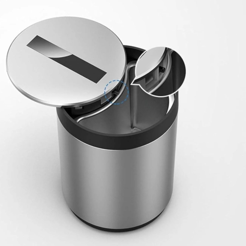 Prenosný popolník do auta — kompaktný a praktický