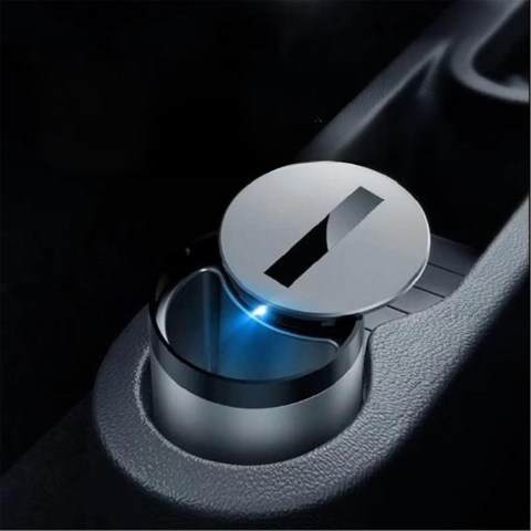 Popielniczka przenośna do samochodu — kompaktowa i praktyczna