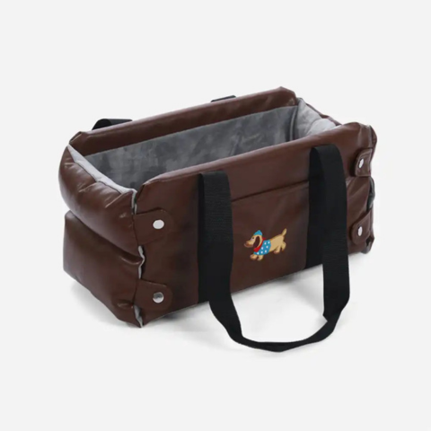 Auto Mand Voor Kleine Hond — Veiligheid En Comfort In De Auto