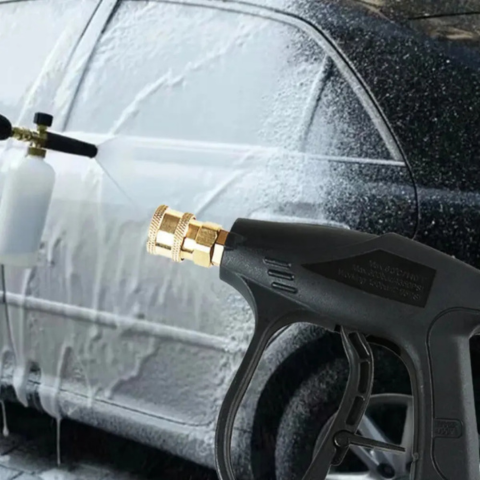 Pistola de Alta Presión — Limpieza Rápida y Eficaz para Coche 
