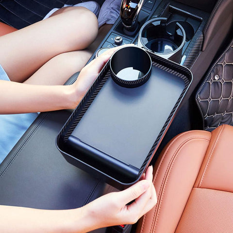 Auto-opberging – Geïntegreerd plateau en bekerhouder 